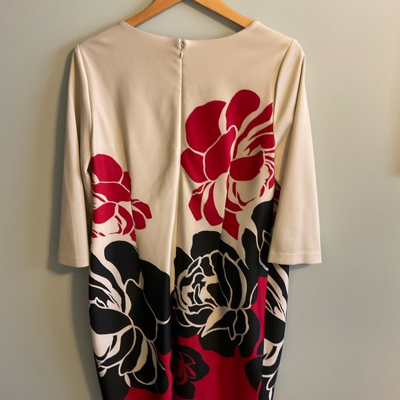 Creme Chicos Sheath Dress - Picture 2 of 3